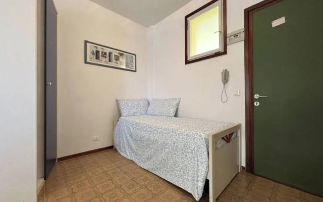 Nice Studio With Side sea View