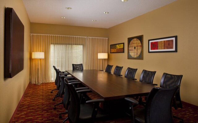 Courtyard by Marriott New Orleans Metairie