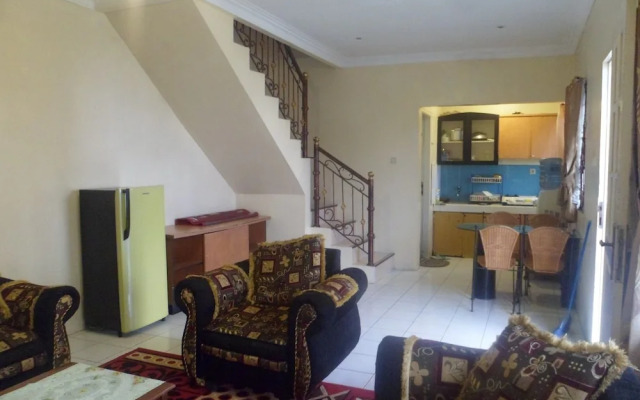 Villa Kota Bunga Protea