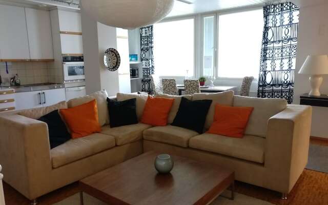 City Apartment By The River