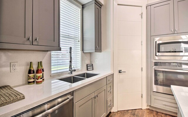 3-story Home Near Museums, Nightlife & Downtown!