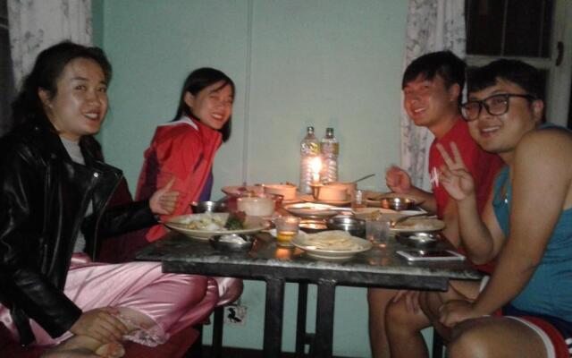 Pradhan House Homestay with Garden