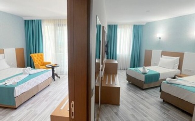 Rizom Beach Hotel