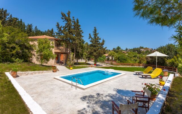 Liuba Houses