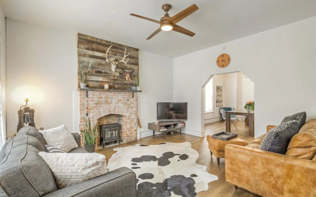 Victorian Home in Whittier/rino - Sleeps 11!