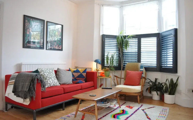 Modern 2 Bedroom North London Apartment