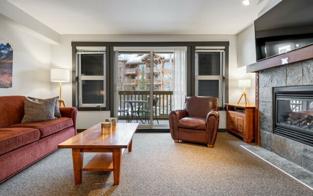 LARGE Studio | Ski In/Out | Pool & Hot Tubs | Central Upper Village Location
