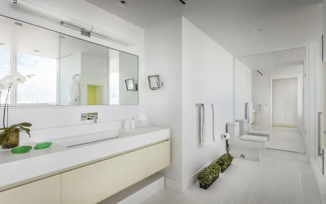 Setai Residences by Flashstay