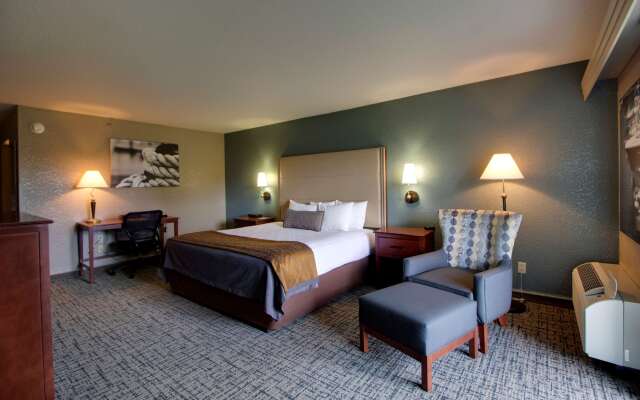 Best Western Harbour Pointe Lakefront