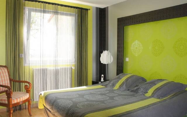 Lovely Family Home With Small Private Pool