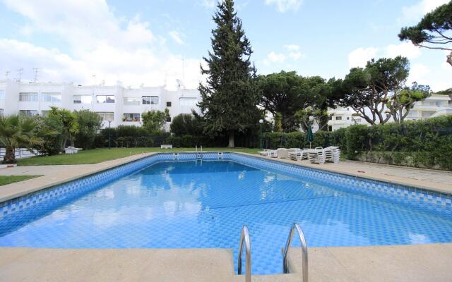 Vilamoura Cosy 3 With Pool by Homing