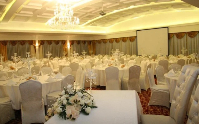 Asrin Park & Spa Convention Center