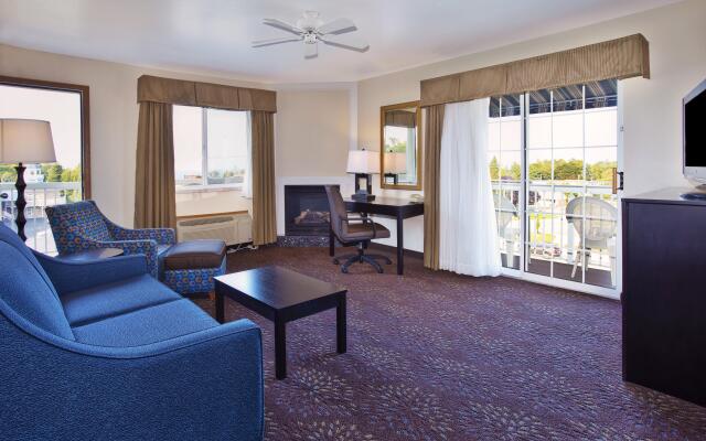 Holiday Inn Express Mackinaw City by IHG