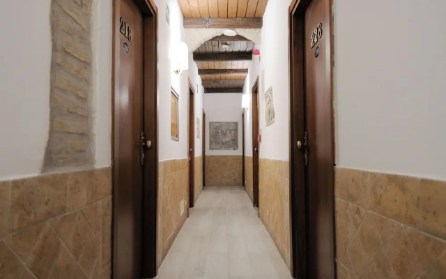 Hotel Alex Square
