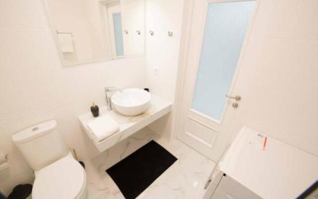 Luxury Apartment on Kulisha 36v