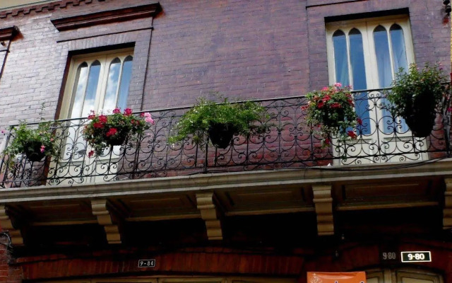 Zohar Hostel