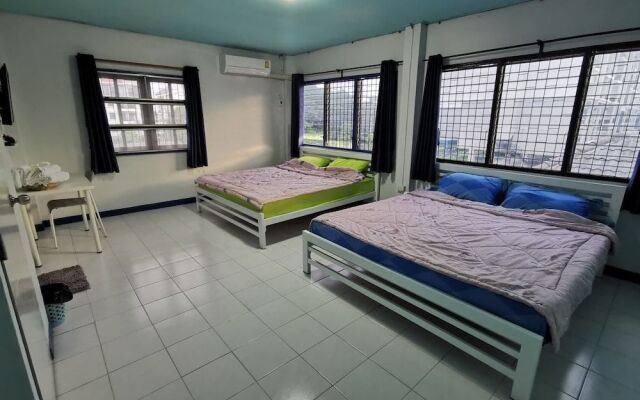 J Room Bangsaen