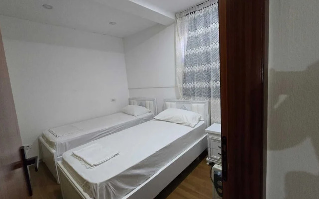 Tirent Apartment-Cozy 2-Bedroom Stay in Don Bosko
