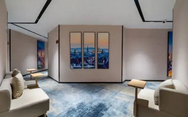 No.8 Season Hotel (Shenzhen University Yuehai Campus Branch)