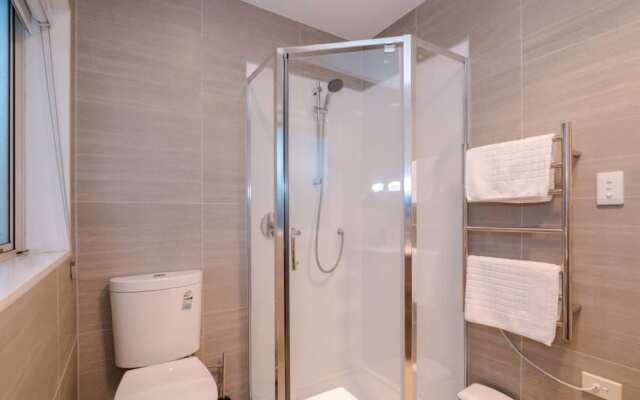 Windsor Park Spacious & Modern 3 bedrooms House