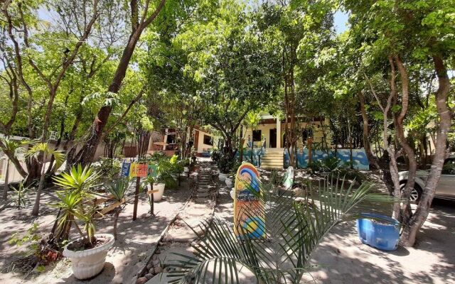Macaco Surf Hostel