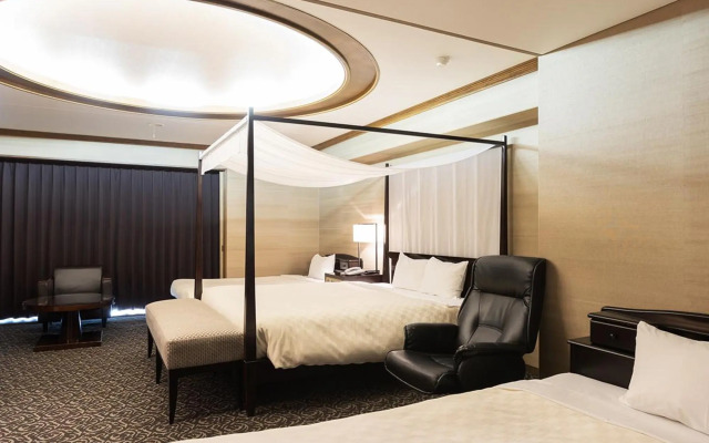 Atami Season Hotel