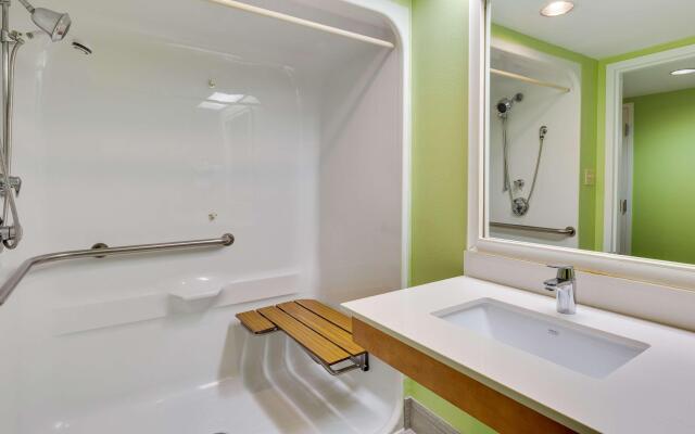 Beal House Fort Walton Beach, Tapestry Collection by Hilton