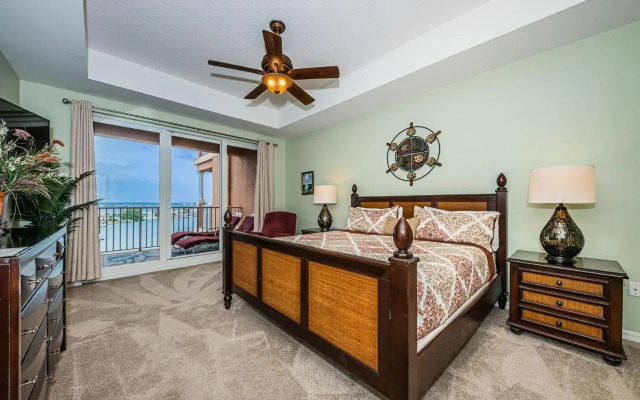 Waterfront Breeze Condo Condo