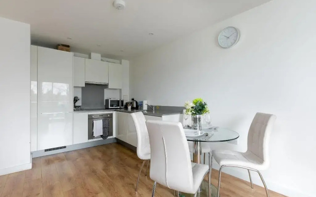 Skyvillion Tower Points - Tower Point Lovely apartment in Enfield London