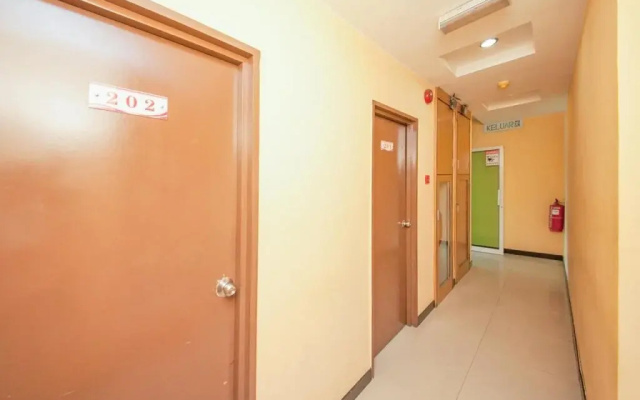OYO 216 La Viva Hotel
