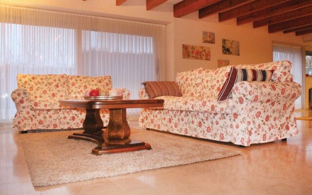 Amazing Home in Beerse With 4 Bedrooms and Wifi