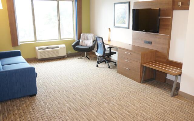 Holiday Inn Express Fremont-Milpitas Central by IHG