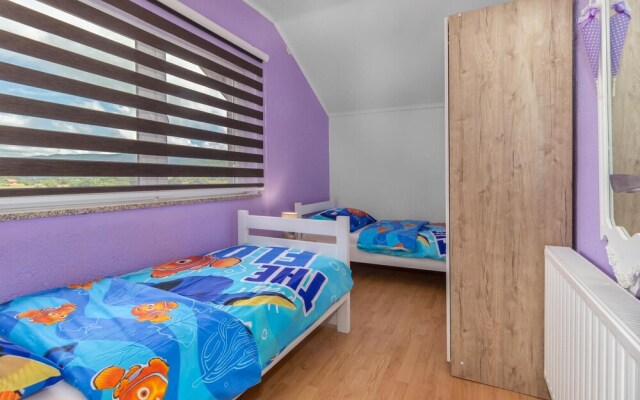 Beautiful Apartment in Otocac With Wifi and 2 Bedrooms