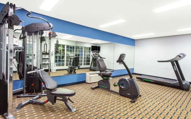 Baymont by Wyndham Jacksonville/Butler Blvd