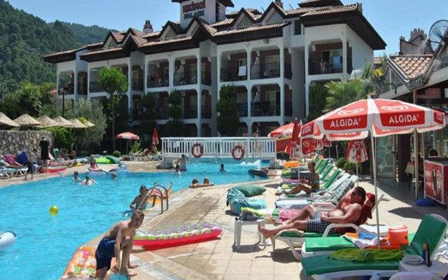 Club Ekinci Palace