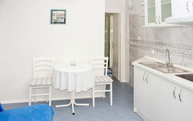 Gojko - 50 m From the Beach - A4