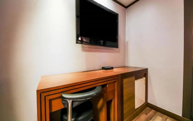 Nest Major Hotel