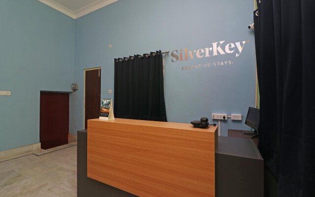 SilverKey Executive Stays 24890 Airport