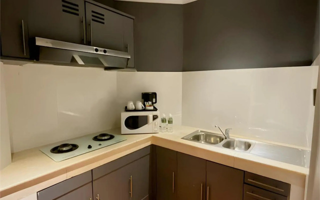 Grand Eska Hotel & Suite