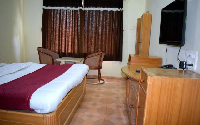 Manas Cottage Saputara
