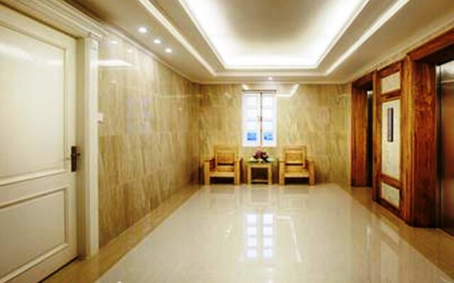 Moonlight Da Nang Hotel
