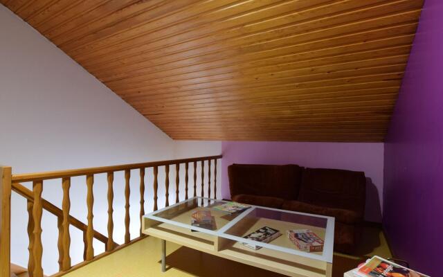 Holiday Home in Porcheresse Near Hiking Trails