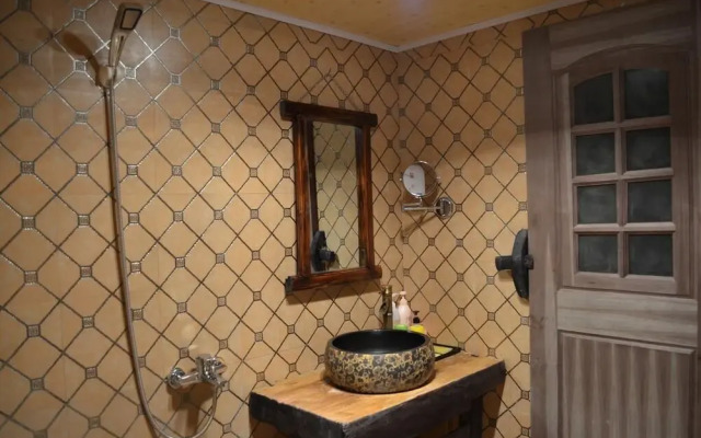 Shangri-La Timeless Inn