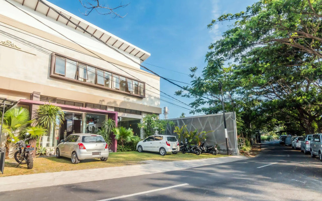 ZEN Premium Seminyak Eka Laweya