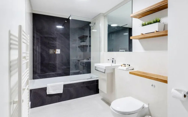 Marina Place by Roomspace Apartments