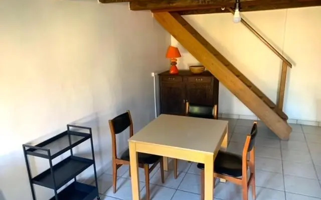 Petite maison lorraine avec cheminée et jardin