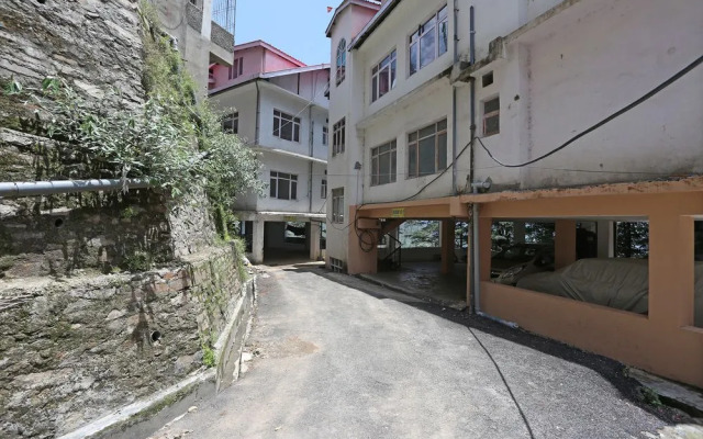 OYO 9103 Home 4BHK Pinewood Valley