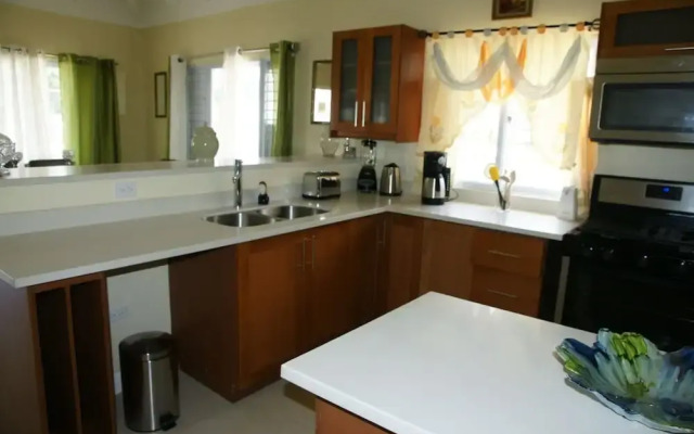 Ocho Rios Villa at Coolshade VI