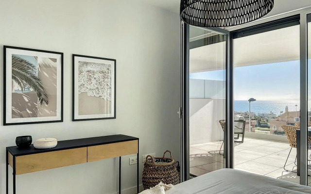 Via Celere 2328 Luxury Sea View Apartment