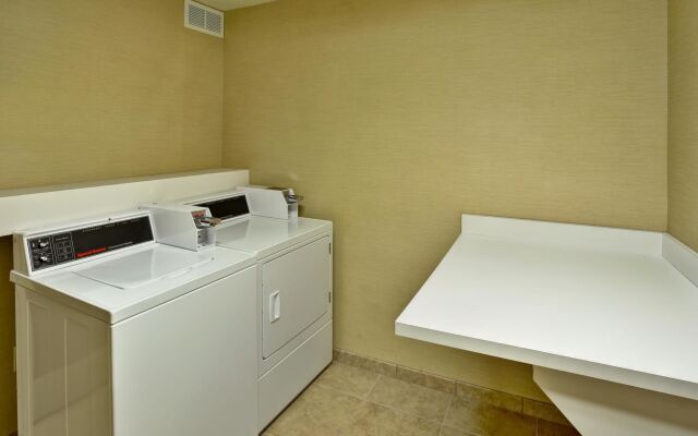 Hampton Inn Ft. Wayne/Dupont Road